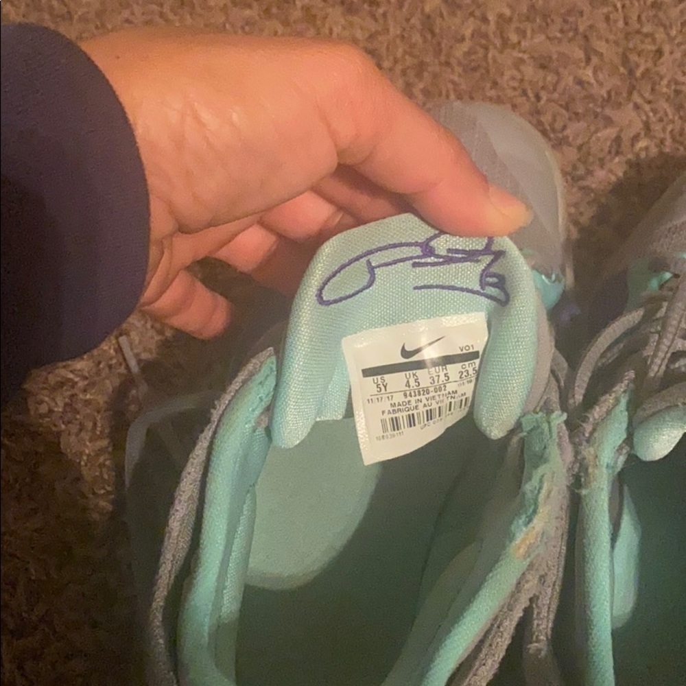 Nike sneakers - Picture 4 of 7